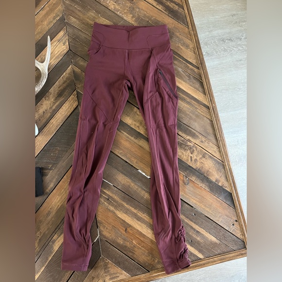 Lululemon leggings w/ pockets & ankle details - Picture 1 of 5